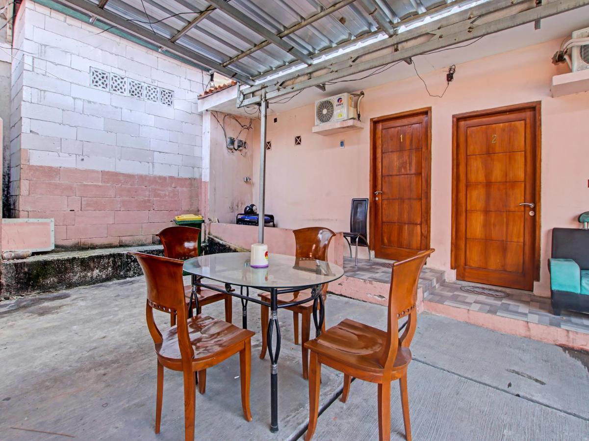 Oyo 91490 Hotel Rumah Kita Сиребон Екстериор снимка