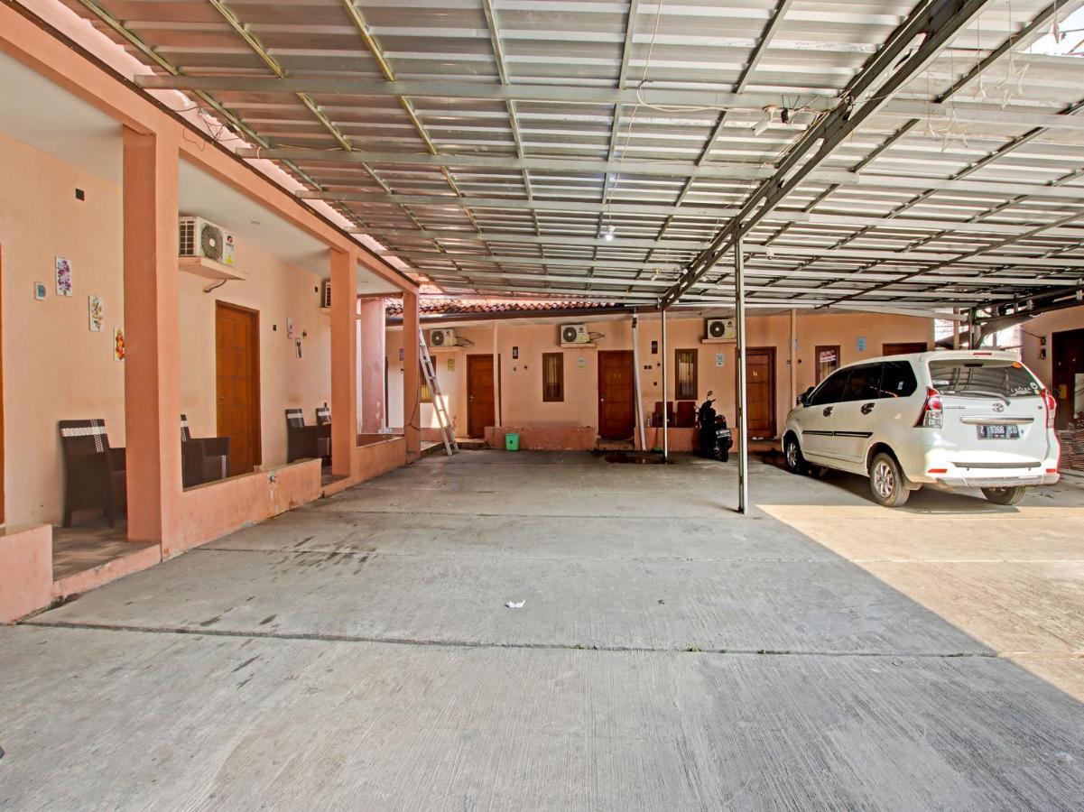 Oyo 91490 Hotel Rumah Kita Сиребон Екстериор снимка