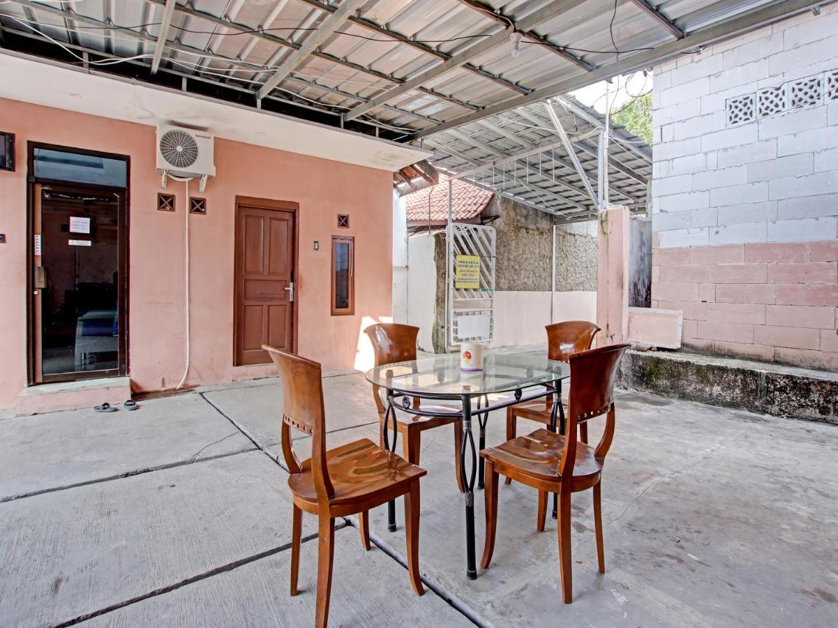 Oyo 91490 Hotel Rumah Kita Сиребон Екстериор снимка