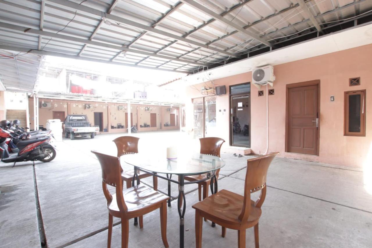 Oyo 91490 Hotel Rumah Kita Сиребон Екстериор снимка