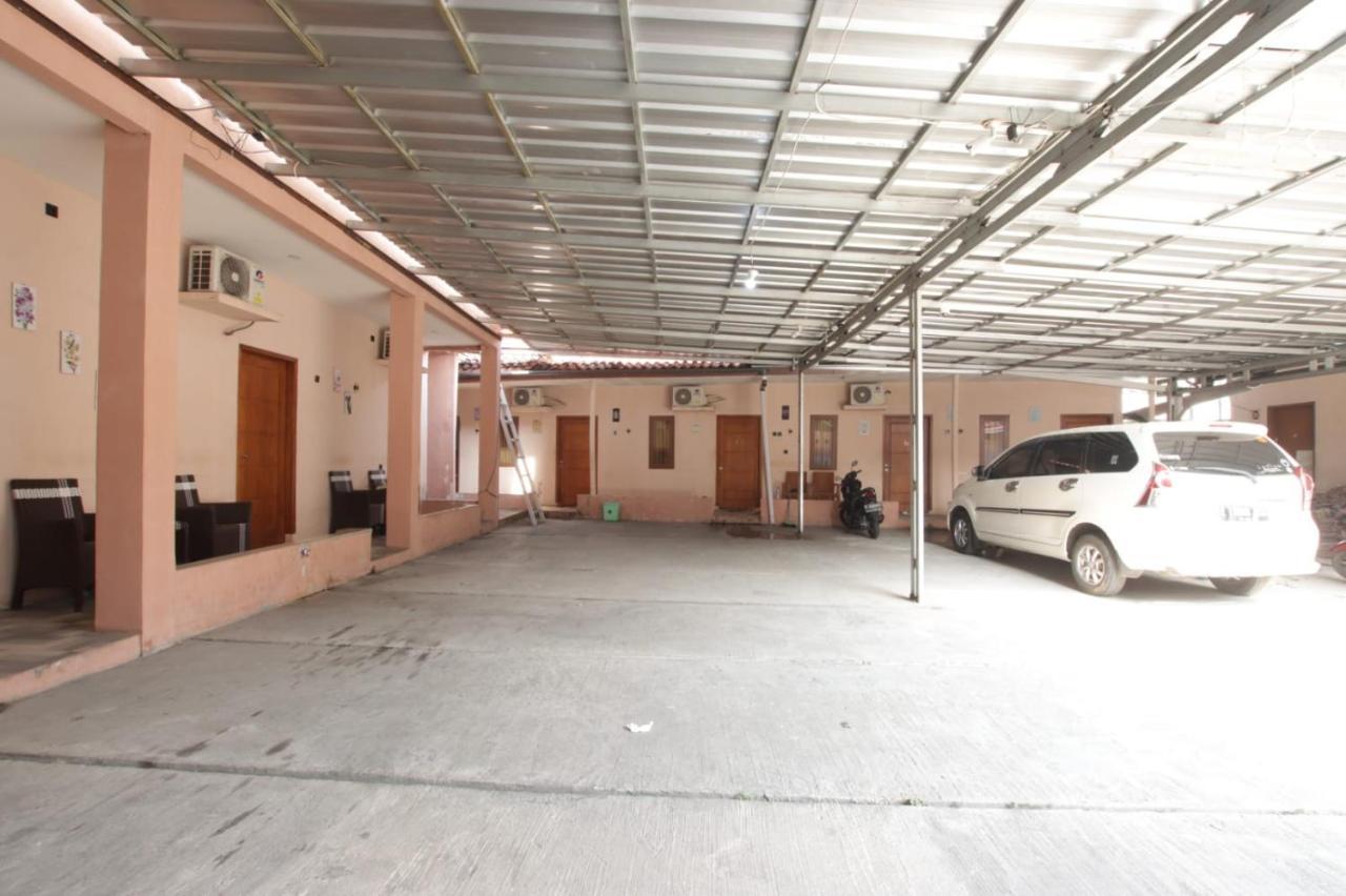 Oyo 91490 Hotel Rumah Kita Сиребон Екстериор снимка